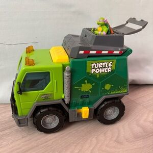 Teenage Mutant Ninja Turtles TMNT Turtle Power Garbage Truck w/ Donatello Figure